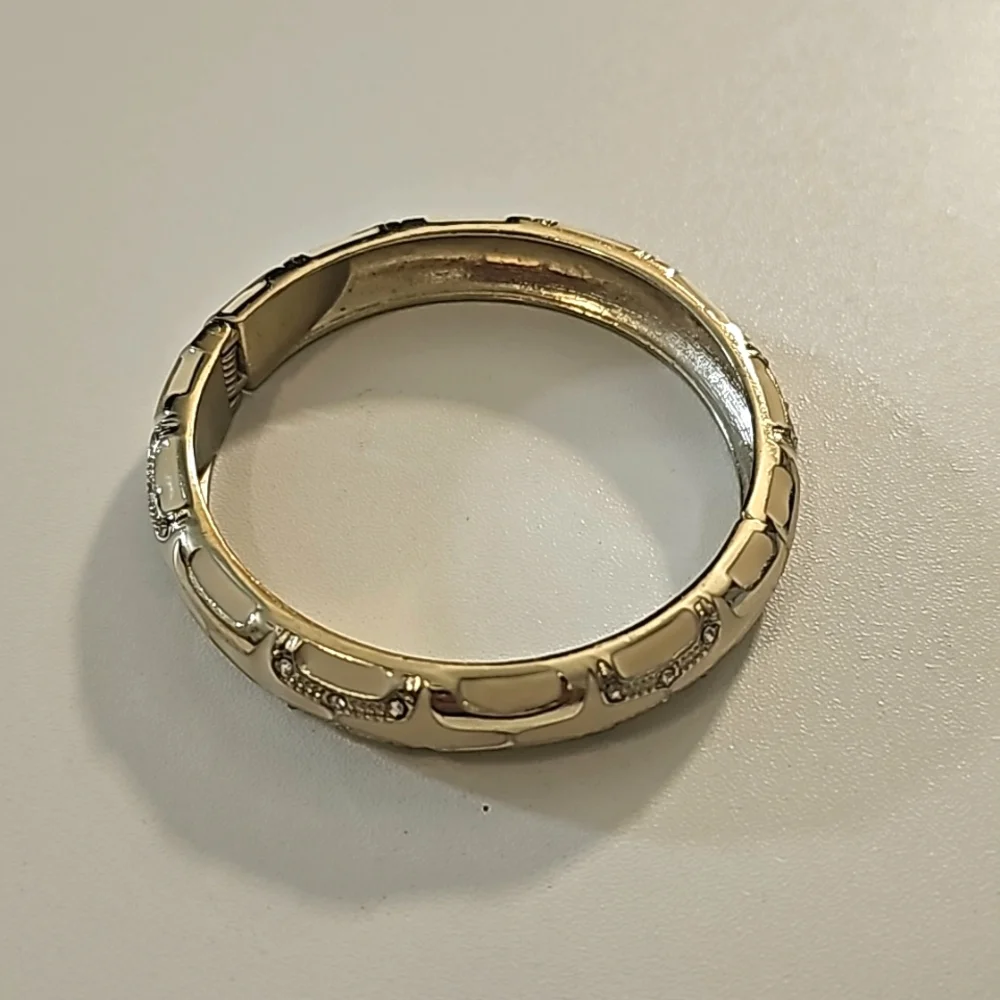 Vintage Gold Tone Enamel & Rhinestone Cuff Clamper Bracelet.